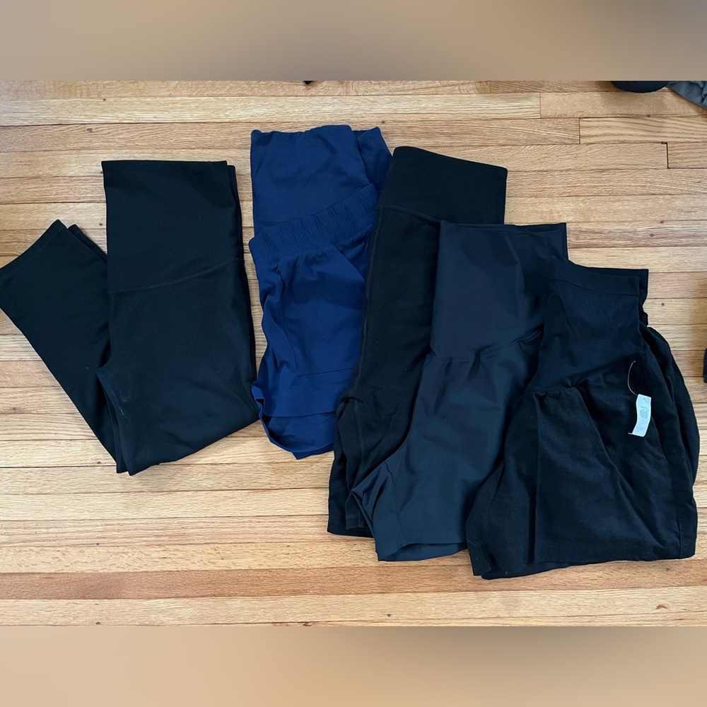 Maternity shorts/leggings bundle. Gap and Old Navy